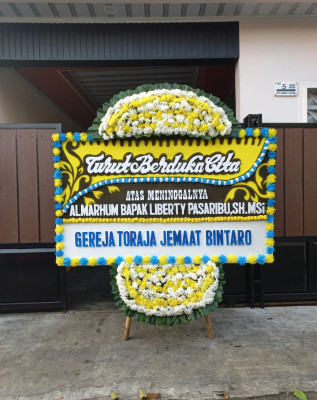 Papan Bunga Duka di Humbang Hasundutan